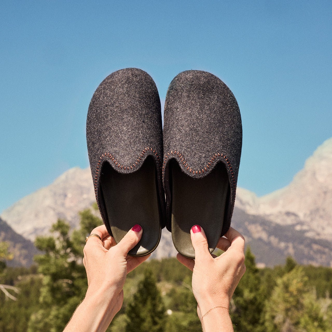 The Woolie Burro - Charcoal with Green Vegan Leather