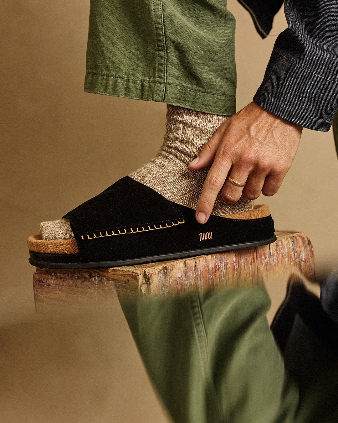 The Ollie Slide - Black Suede