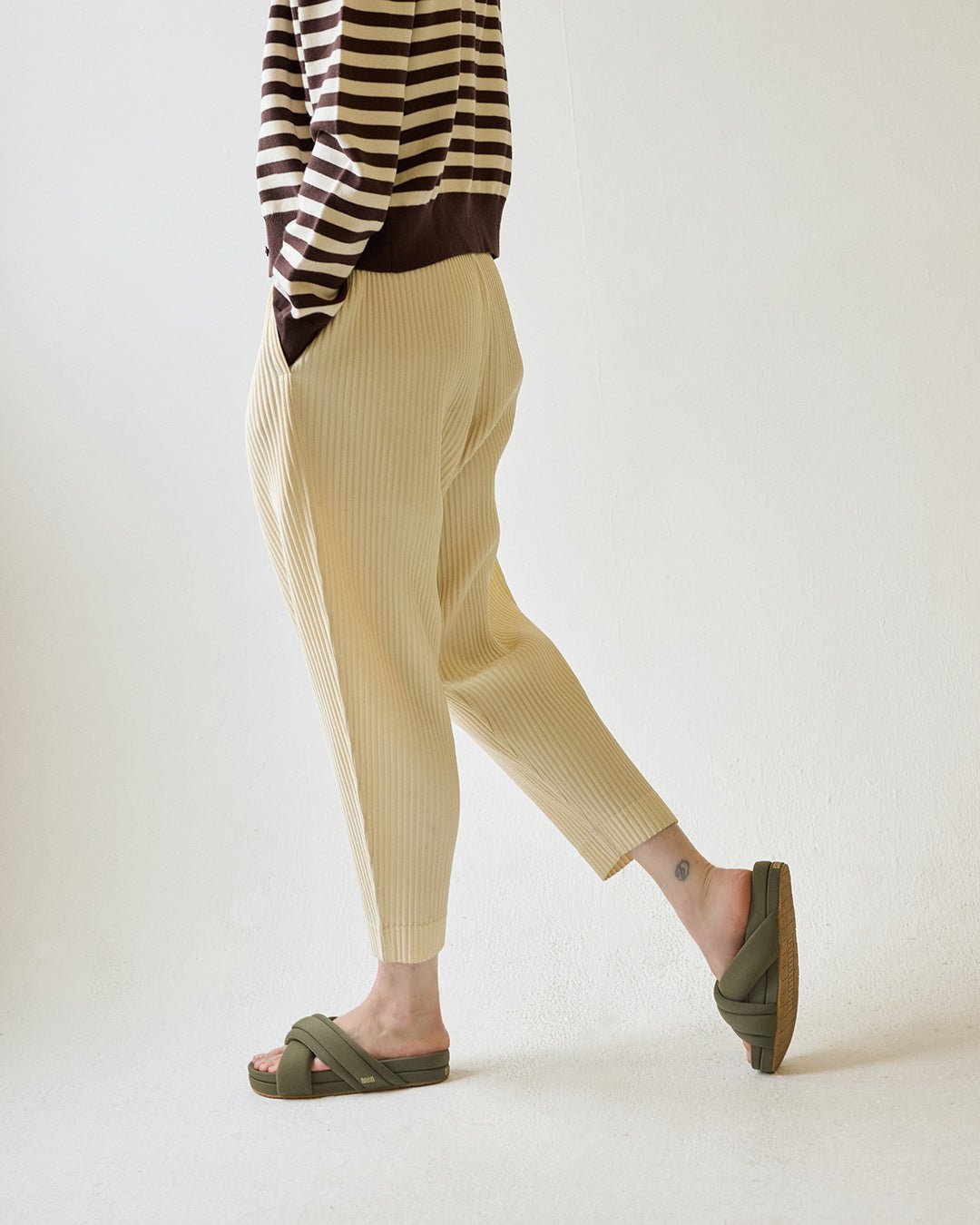 Huggy Slide - Moss Green